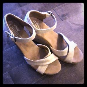 Toms wedge sandals like new sz 8.5